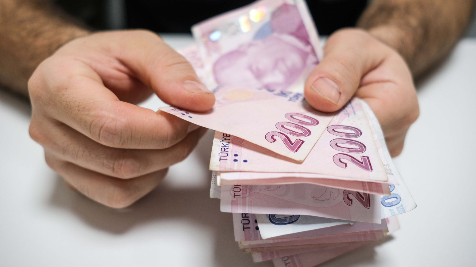 Kur Korumalı Mevduat hesapları 24 milyar TL azaldı Kur Korumalı Mevduat hesapları 24 milyar TL azaldı