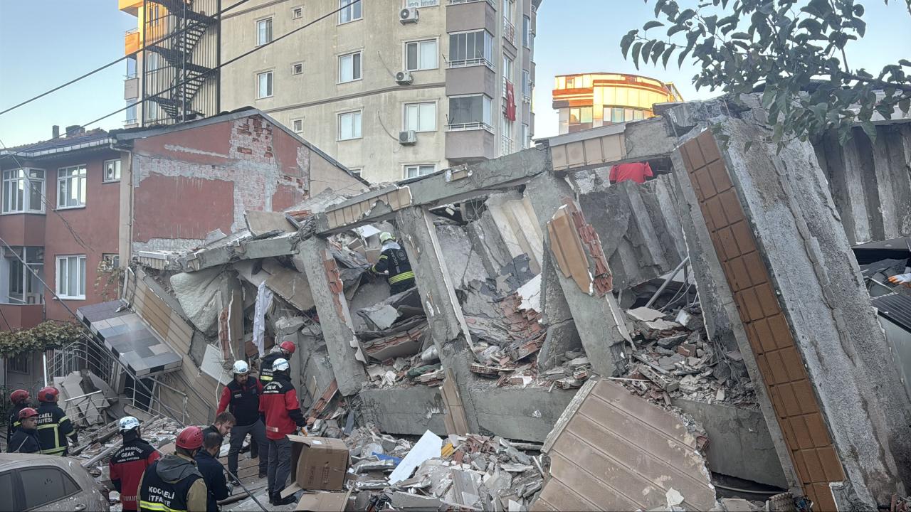 Kocaeli’de Çöken Bina İçin Soruşturma Başlatıldı