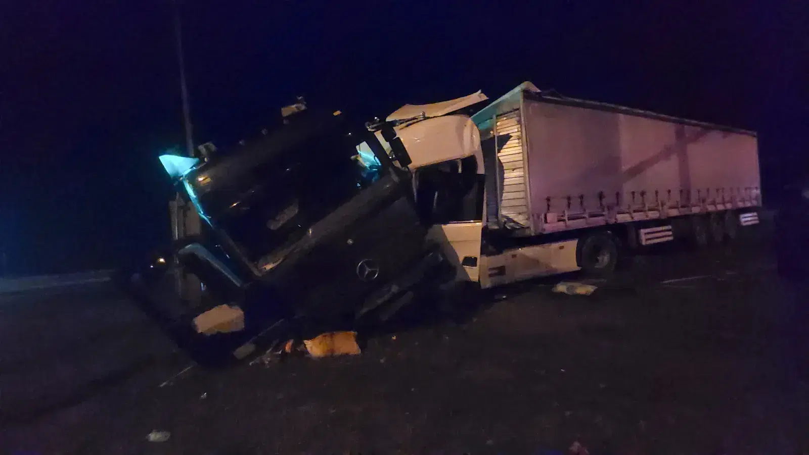Amasya’da İki Tırın Çarpışması Sonucu Üç Yaralı