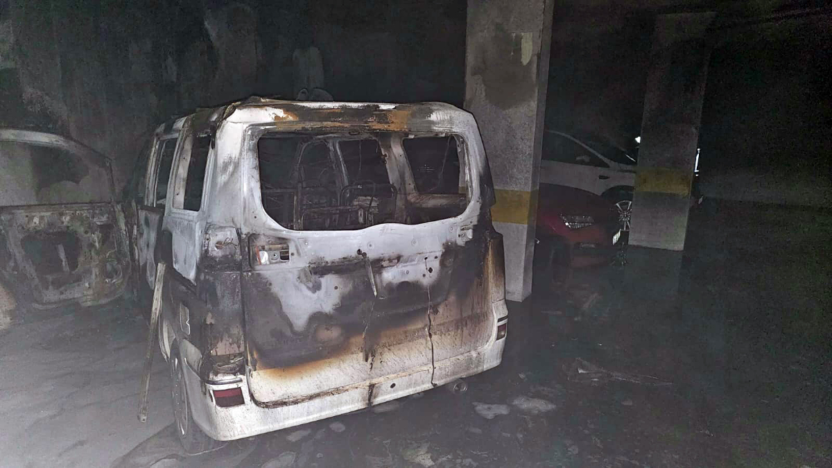 Tekirdağ’da apartman otoparkında otomobil patladı