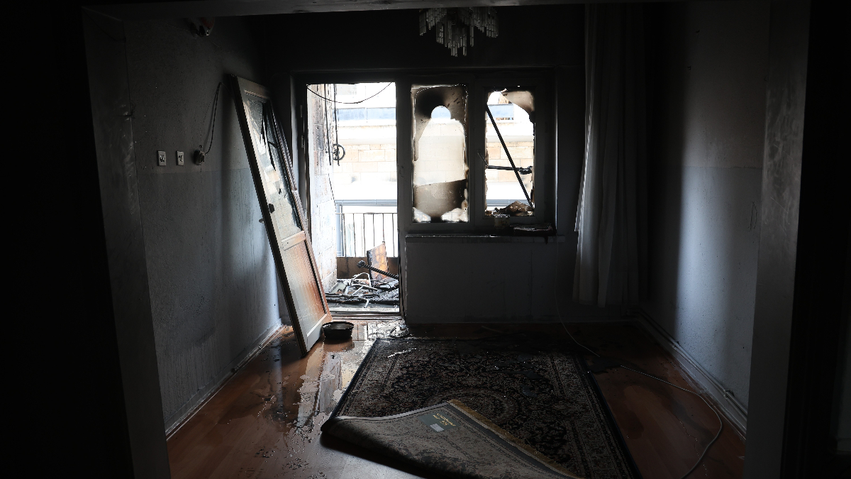 Nevşehir’de Komşu, Yangını Söndürerek Çocukları Kurtardı