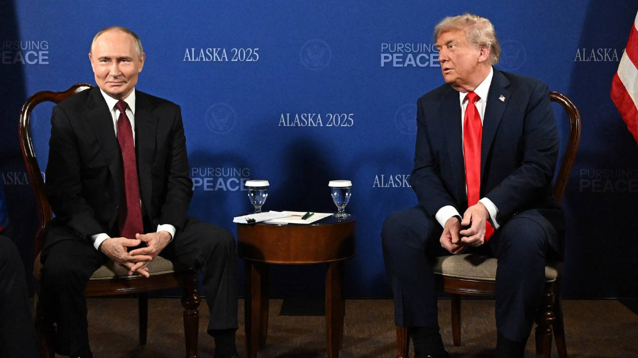 Trump ve Putin’in Ukrayna Üzerindeki Görüşmeleri Askıya Trump ve Putin’in Ukrayna Üzerindeki Görüşmeleri Askıya