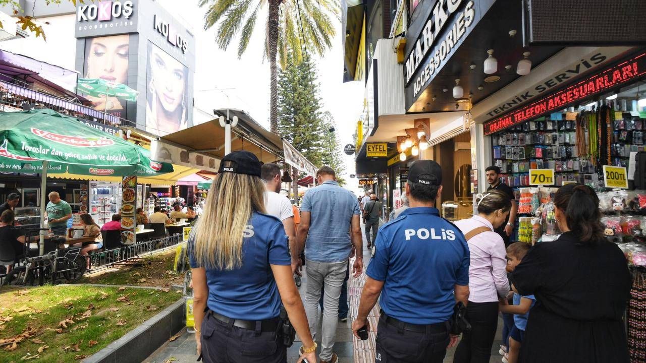 İstanbul’da Hanutçuluğa Karşı Yeni Önlemler Alındı İstanbul’da Hanutçuluğa Karşı Yeni Önlemler Alındı