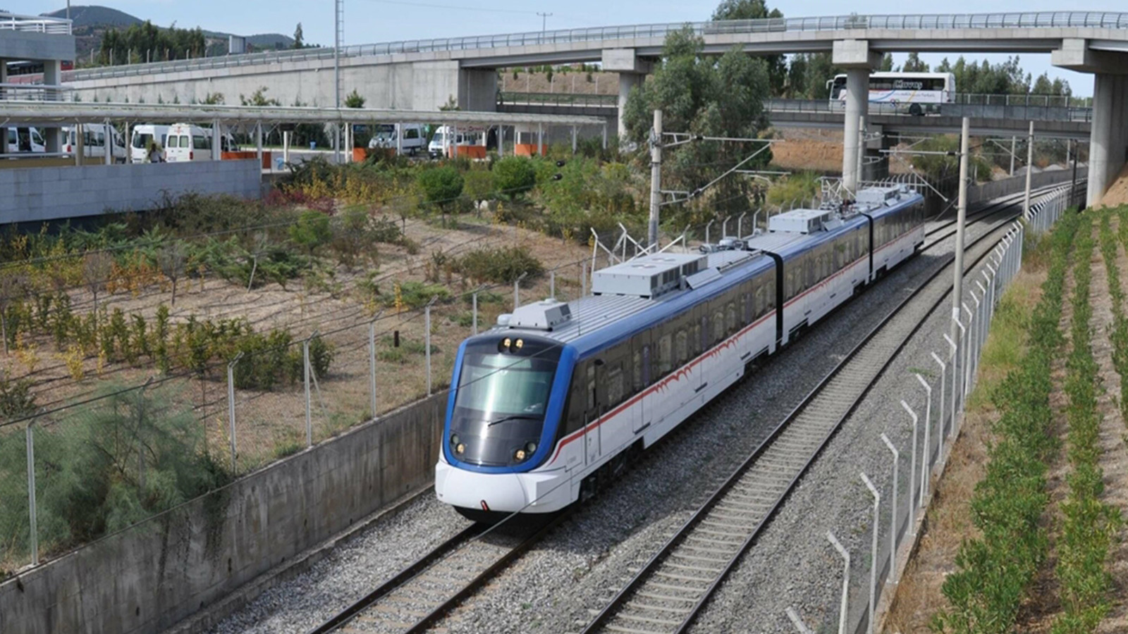 İzmir’de İZBAN Ücretlerine Zam Yapıldı