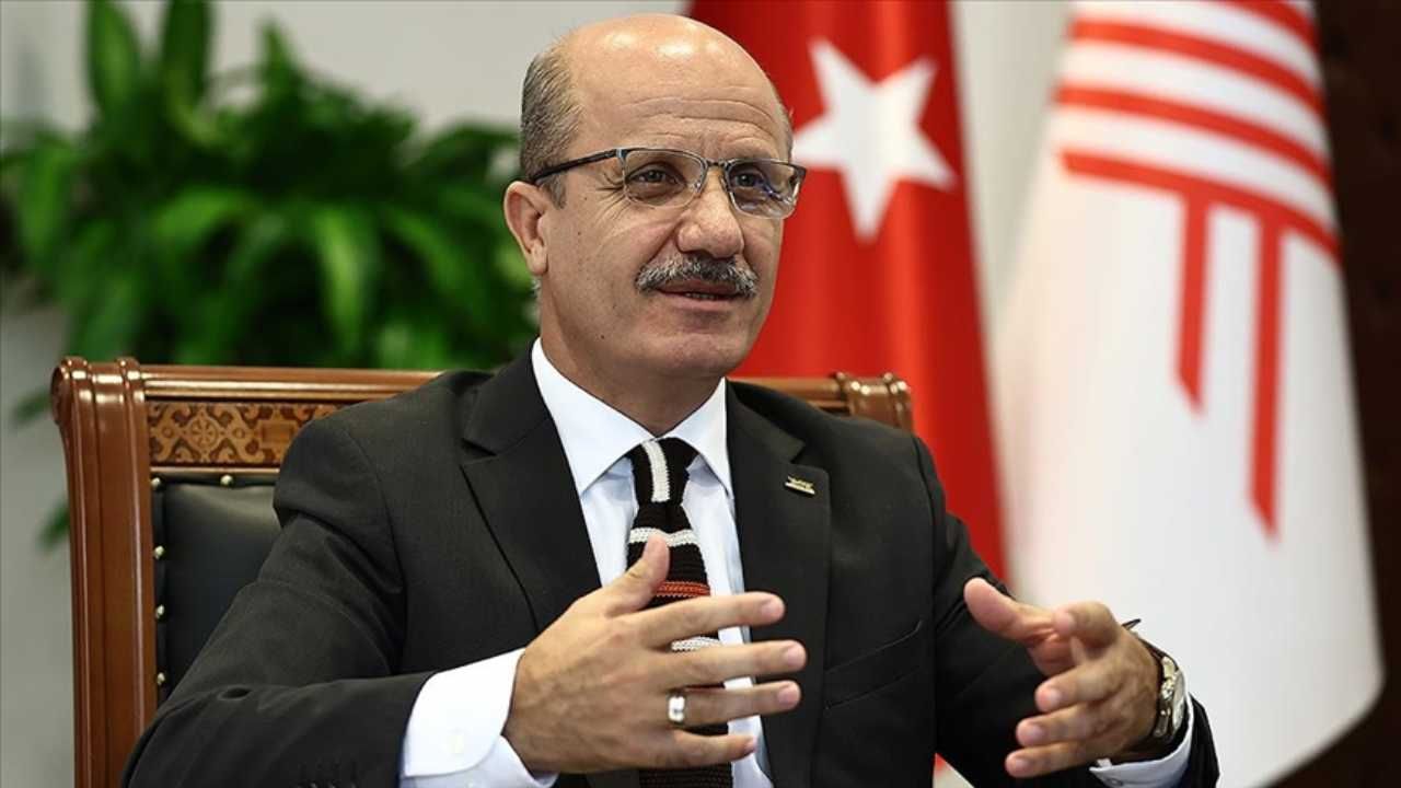 YÖK Başkanı Özvar, Veri Analizi Okulu'nun ilk dersine katıldı