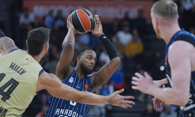 Anadolu Efes, Barcelona’yı Son Saniyede Yendi Anadolu Efes, Barcelona’yı Son Saniyede Yendi