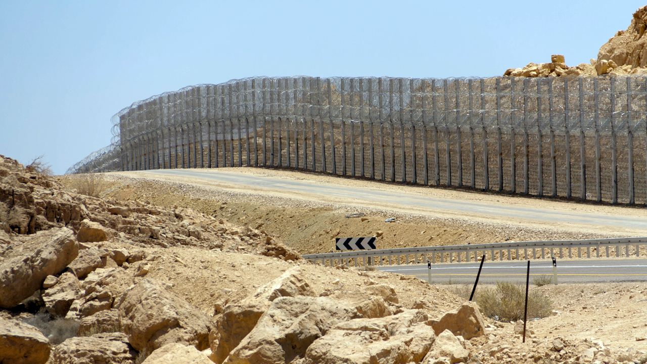 İsrail’in Mısır Sınırını Askeri Bölge İlan Etmesi