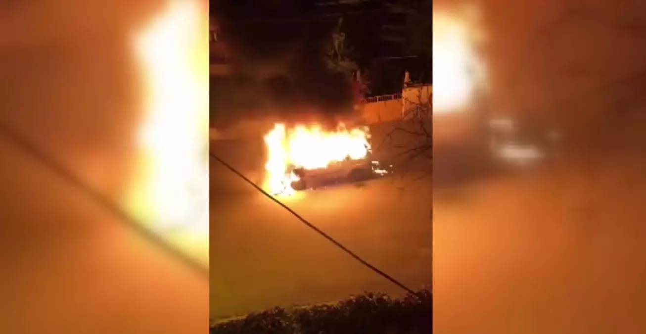 Kırıkkale’de Seyir Halindeyken Yanan Araç İtfaiye Kırıkkale’de Seyir Halindeyken Yanan Araç İtfaiye