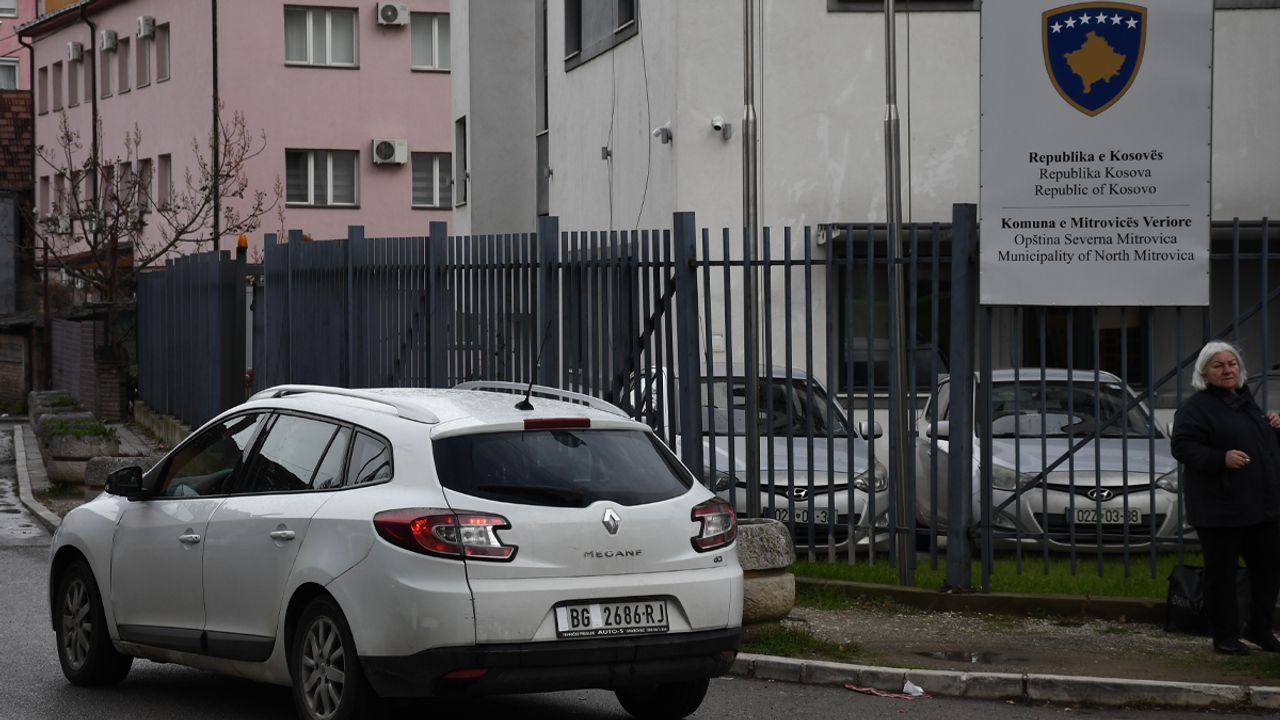 Kosova’da Sırp Plakalarının Değiştirilmesi Süresi Doldu