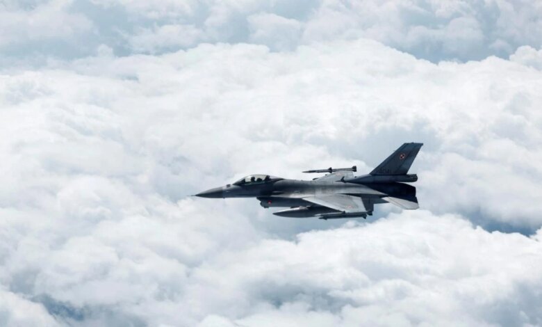 Polonya, Rus Keşif Uçağını Engelledi Polonya, Rus Keşif Uçağını Engelledi